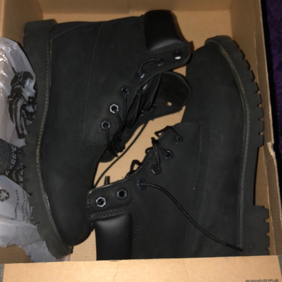 black timberlands - Picture 3 of 3